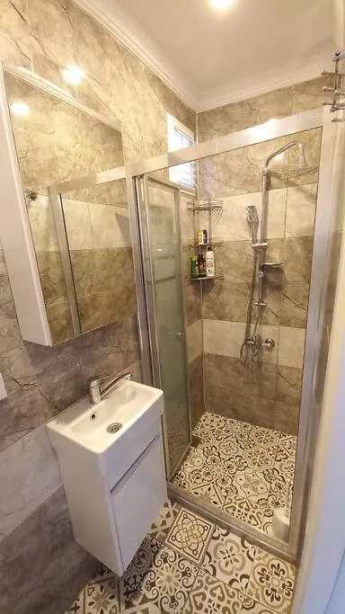 Historical Comfy Flat In Beyoglu Tophane, Galata اسطنبول شقة